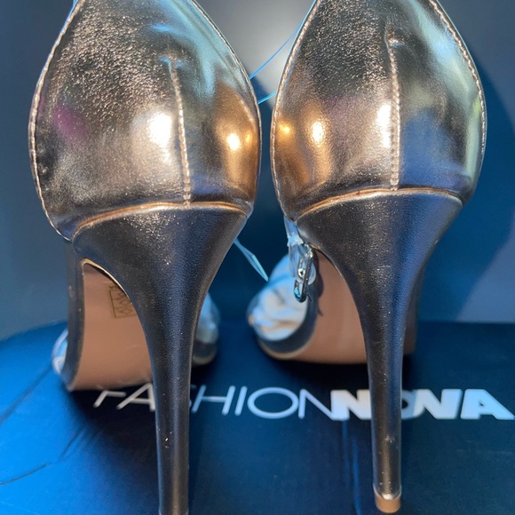 Fashion Nova Rose Gold Heels - Picture 5 of 8